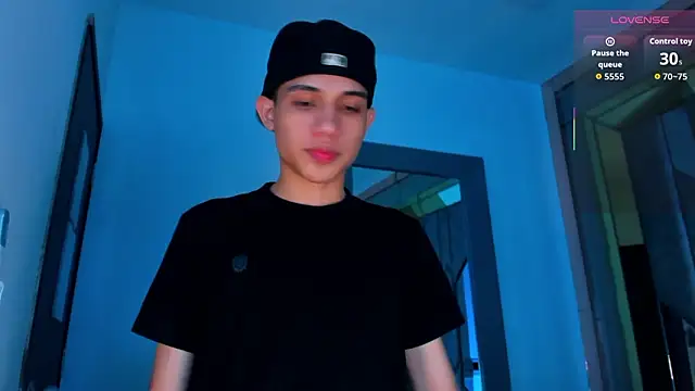 Sebax_Young live sex cam