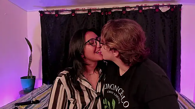 ElectricNights live sex cam