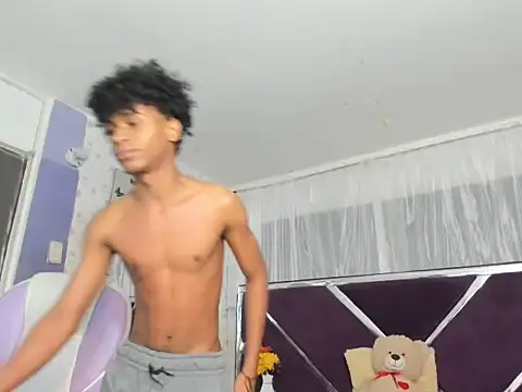 Santy_bigcock_01's cam snapshot