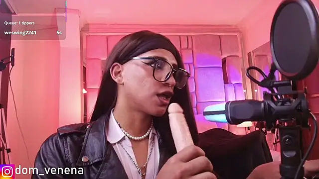 Dom_venena live sex cam