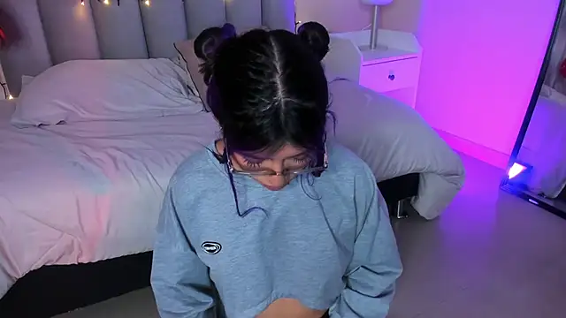 Violetta_Nur's cam snapshot