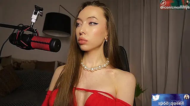 supreme_dominatrix's cam snapshot