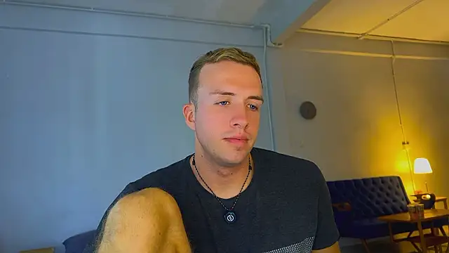 tommy_cumfinger's cam snapshot