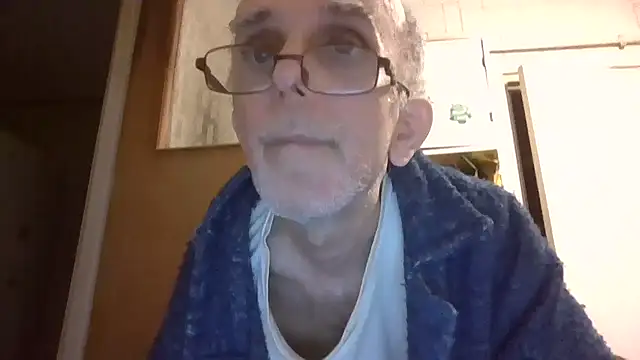 mariusica1@xh live sex cam