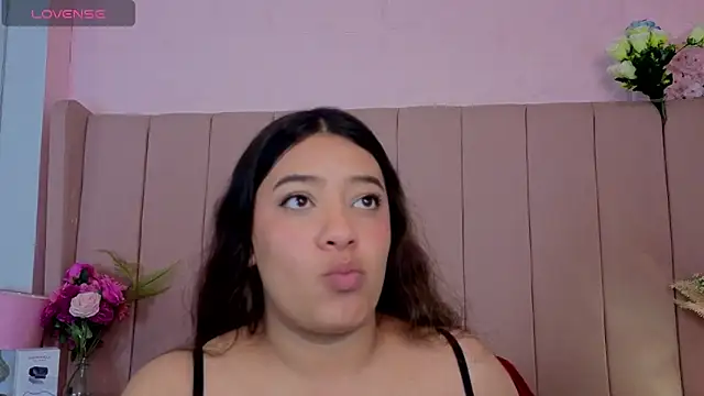 MollyBigBoobs12's cam snapshot