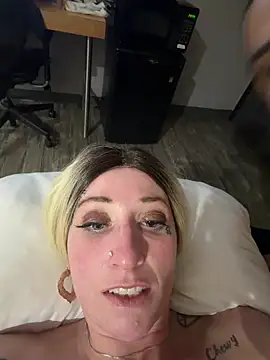 LA_cloudzzpnp live sex cam