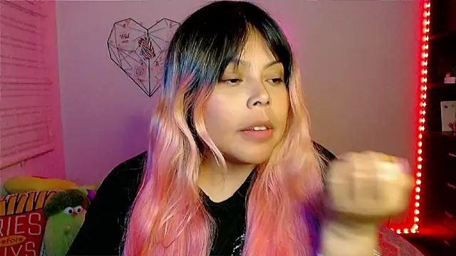 EllieMoonX's cam snapshot