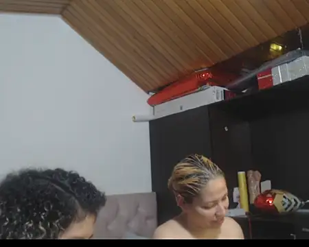 CATTALINAHOT's cam snapshot