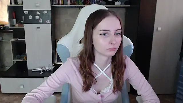 Cutti_Crystal's cam snapshot