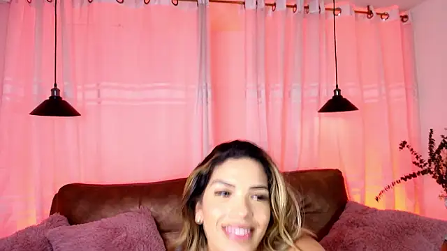 Ameliadickens's cam snapshot