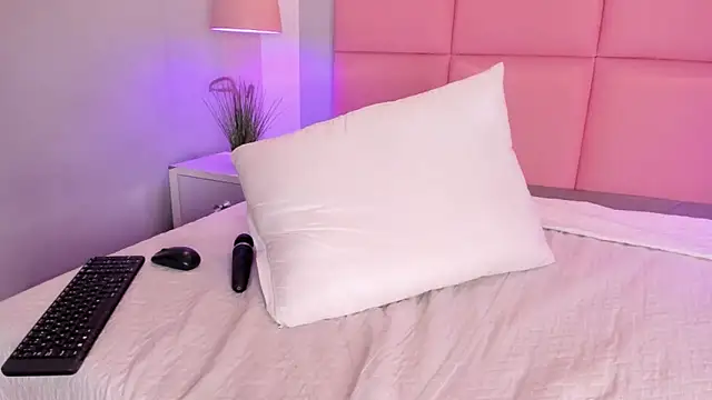 JulianaValencia's cam snapshot