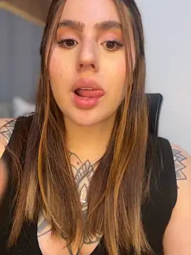 ValerieHilton live sex cam