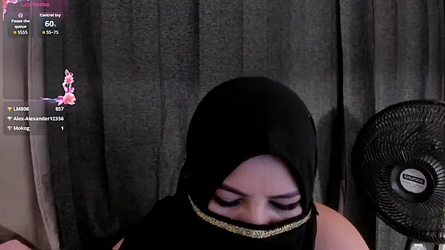 Amina_hafsa live sex cam