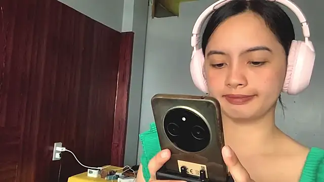 ChristiniaWins's cam snapshot