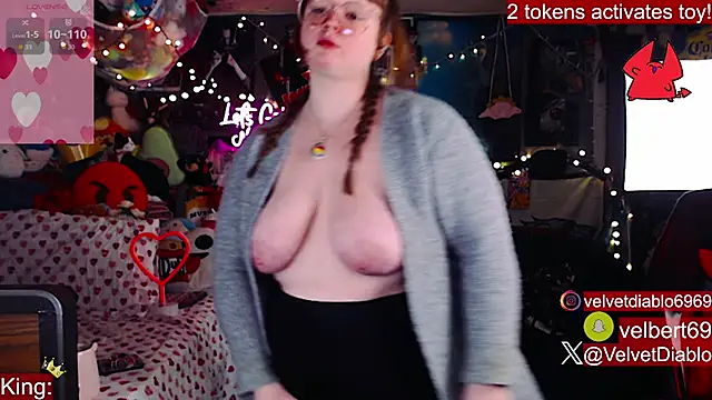 VelvetDiablo's cam snapshot