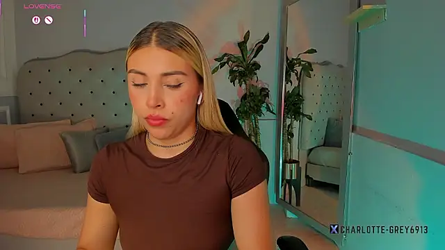 charlotte__grey live sex cam