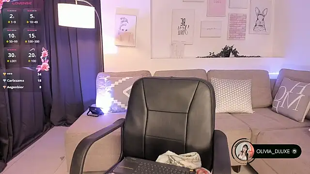 olivia_dluxe's cam snapshot