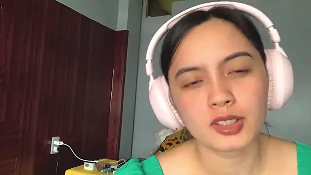 ChristiniaWins's cam snapshot