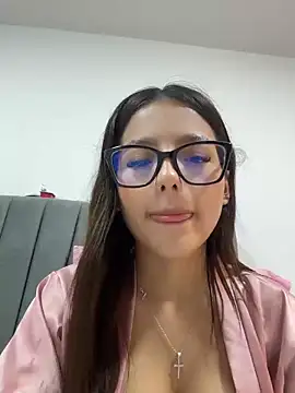 Sofia18_pinkk live sex cam