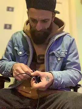 Albanian_Goat_WhiteHammer live sex cam