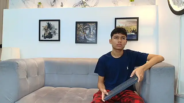 AVENGER_BOYS2026's cam snapshot