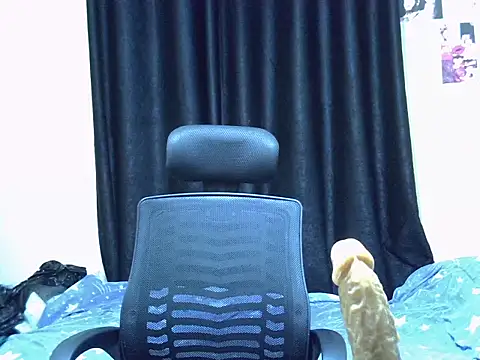 Horny-slut_'s cam snapshot