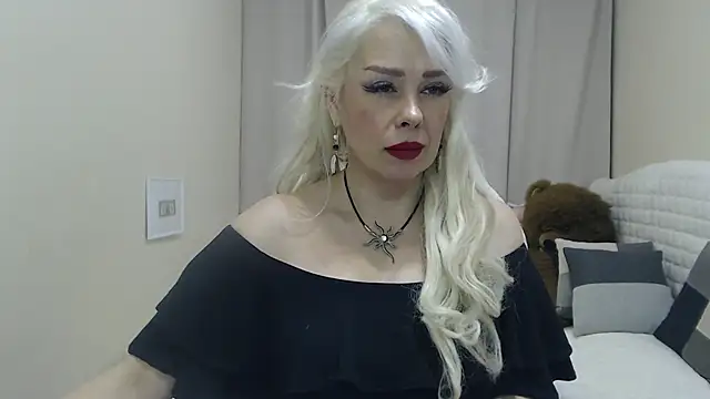 KatrinaCharm's cam snapshot