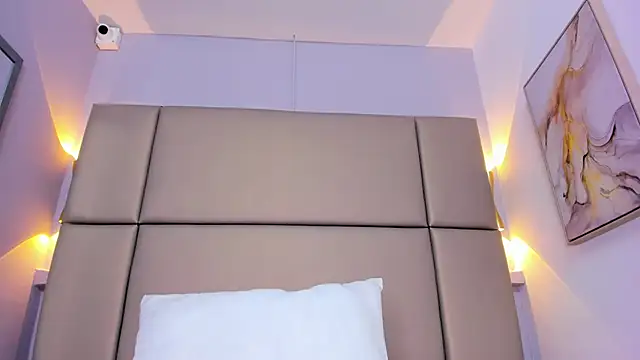 Violettaevans_'s cam snapshot