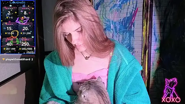 Adell_Love's cam snapshot