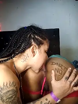 Bel_amour777's cam snapshot