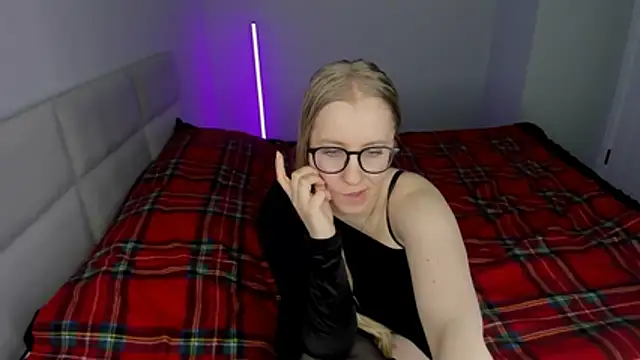 MilanaJune's cam snapshot