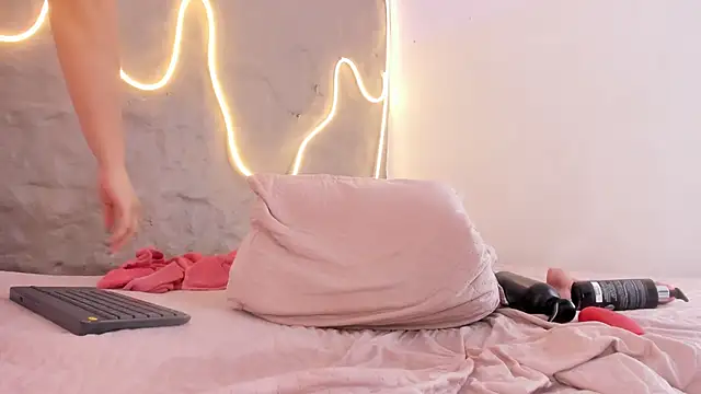 Shanntal_'s cam snapshot