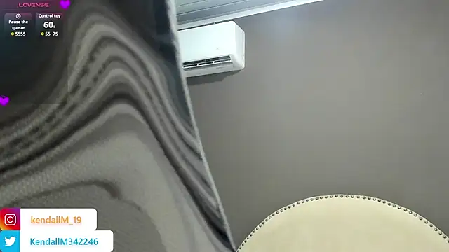 _Kendall_19's cam snapshot