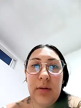 You-kitty2025 live sex cam