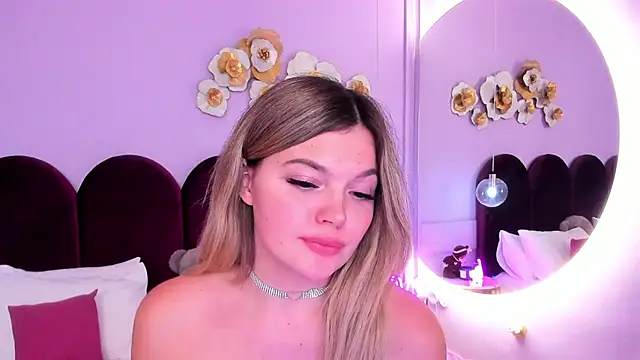 ZaraBloom's cam snapshot