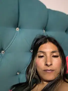 Cami_Leon2's cam snapshot