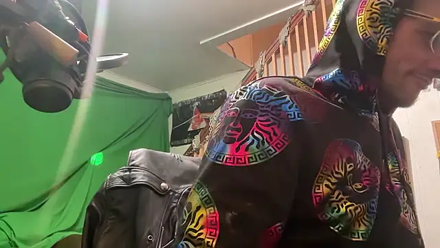 MasterDaddyCool's cam snapshot