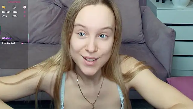 SoonMoor live sex cam