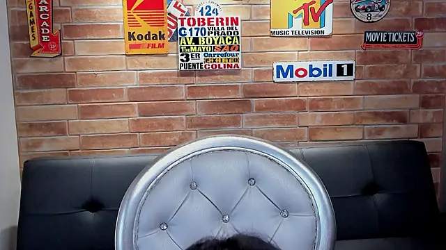 foxy_tiana's cam snapshot