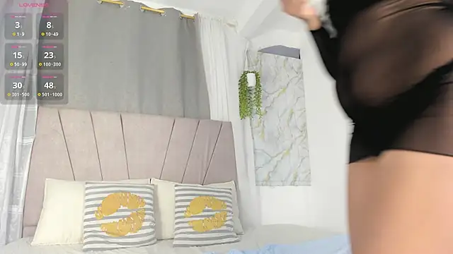 Elayha_28's cam snapshot