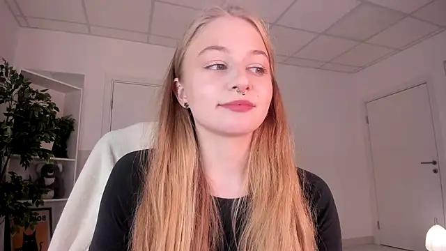 MiaMews live sex cam