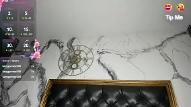 DalayMoore live sex cam