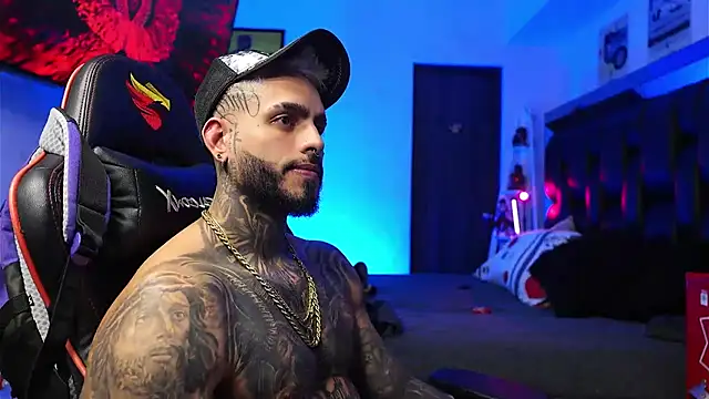 logan_hugh8 live sex cam