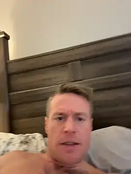 DILFiGuess1 live sex cam