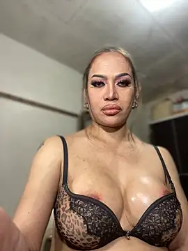 HugeKatarinaTS live sex cam