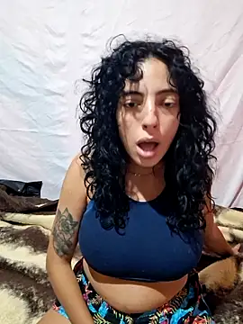 Flora-latin-girl's cam snapshot