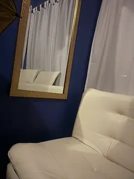 IriaLux's cam snapshot