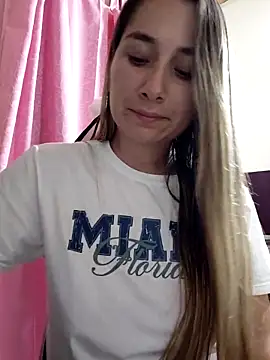 Iris_love18's cam snapshot