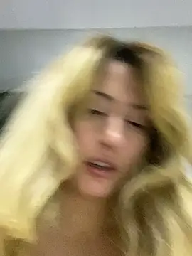 __SARISEXSY__'s cam snapshot