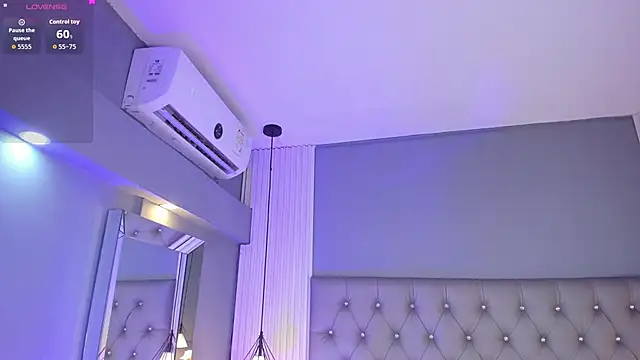 VioletthaRous's cam snapshot